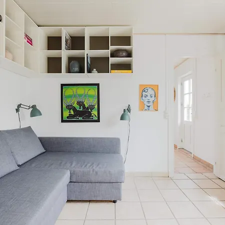 Private House Close To Center بيت للعطل